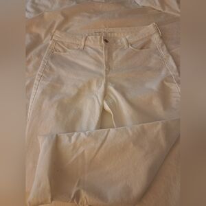 Stylish White Jeans, NWOT